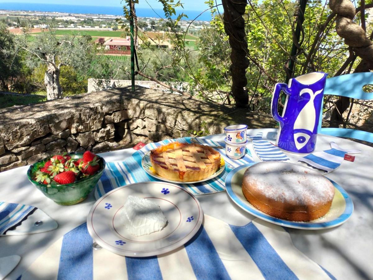 Le Finestre Sul Mare Bed & Breakfast Conversano Dış mekan fotoğraf