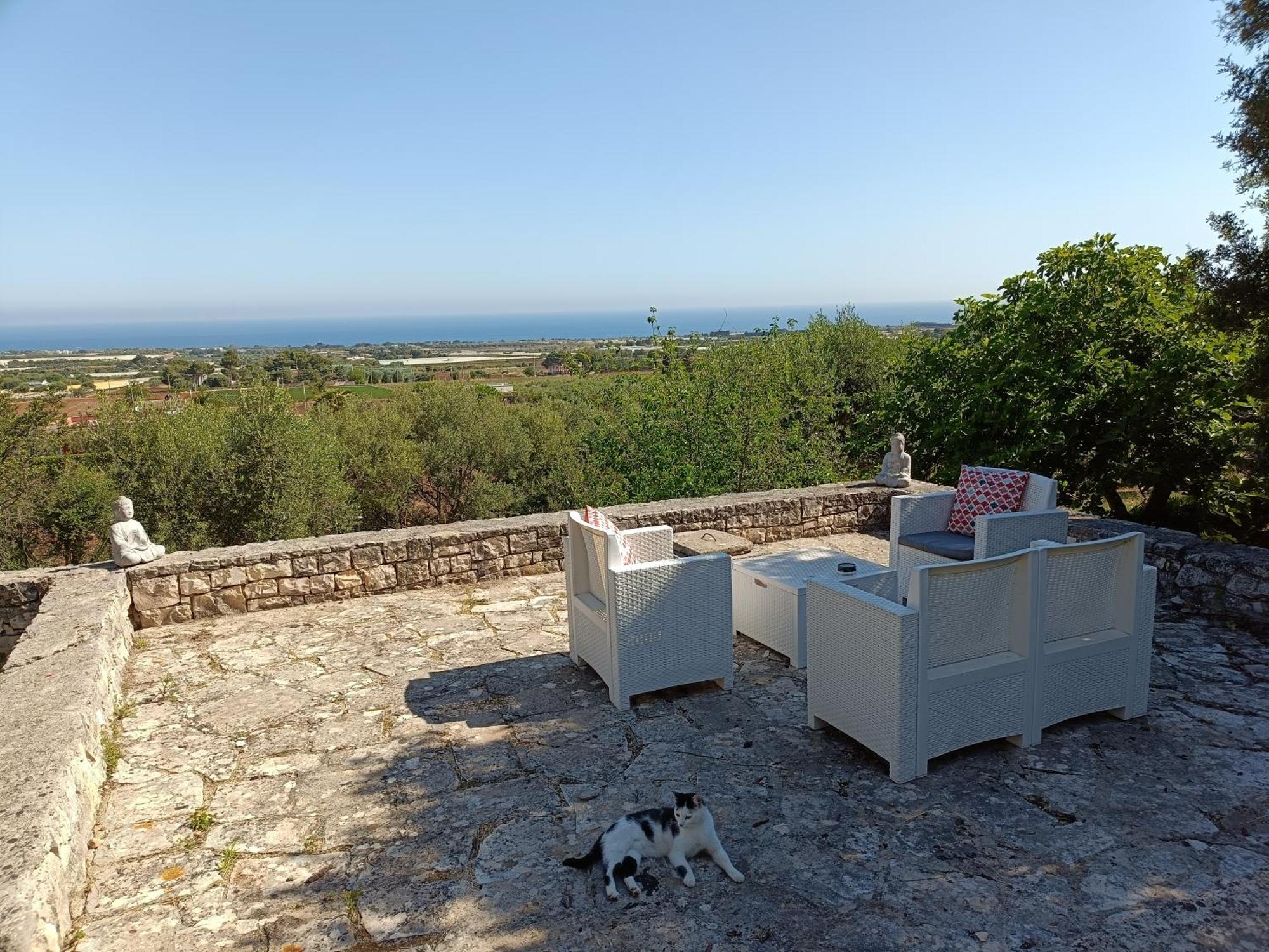 Le Finestre Sul Mare Bed & Breakfast Conversano Dış mekan fotoğraf